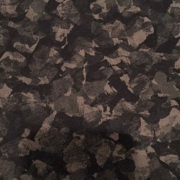 lululemon athletica Accessories - Lululemon vinyasa scarf camo olive green rare